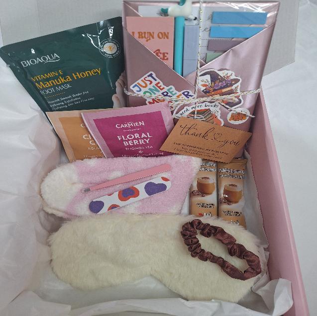 Bind Date With A Book Pamper Box